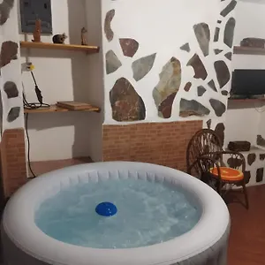 Casita Rural Con Jacuzzi Climatizado. Hébergement de vacances Los Realejos